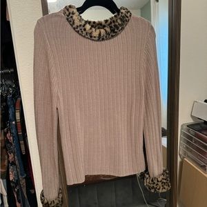 Vintage Cheetah/Leopard Fur Trim sweater